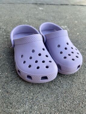 CROCS Toddler Lavender Slip-On Clog C8 Beach, Pool, Vacation